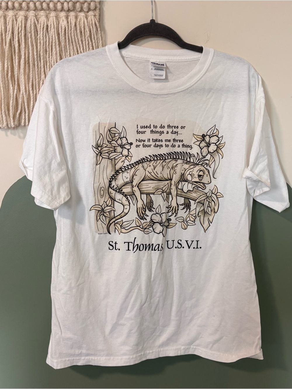 Vintage St. Thomas U.S.V.I. White Graphic T-Shirt with Iguana Design
